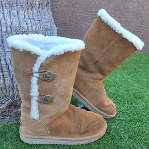 Ugg Koolaburra Chestnut Brown Sheepskin Shearling Tall Kinslei Button Boots 7.